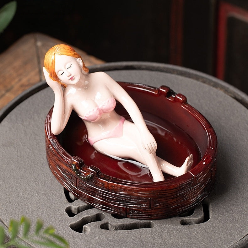 Live Color-Changing Decor: Modern Girl Statue | Heat-Activated, Reversible Color Magic for Desk &amp; Home