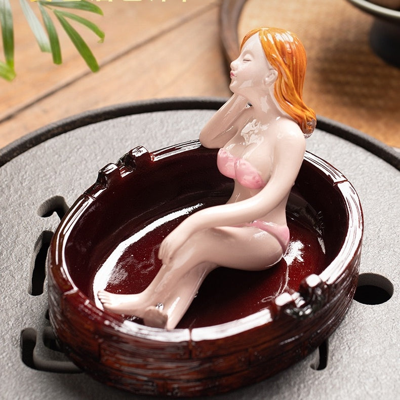 Live Color-Changing Decor: Modern Girl Statue | Heat-Activated, Reversible Color Magic for Desk &amp; Home